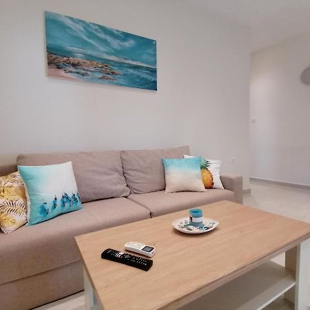 Sea Pleasure Apartment Peraía 外观 照片