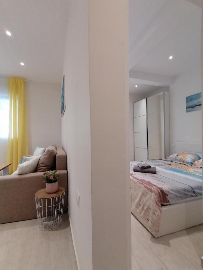 Sea Pleasure Apartment Peraía 外观 照片
